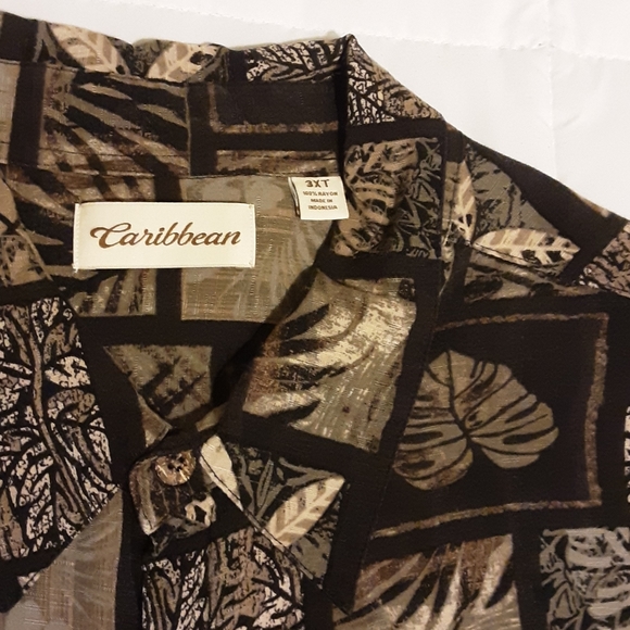 Button down shirt - Picture 2 of 4